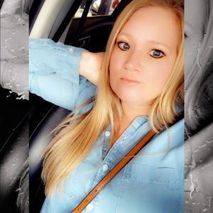 Meet your Posher, Stephanie